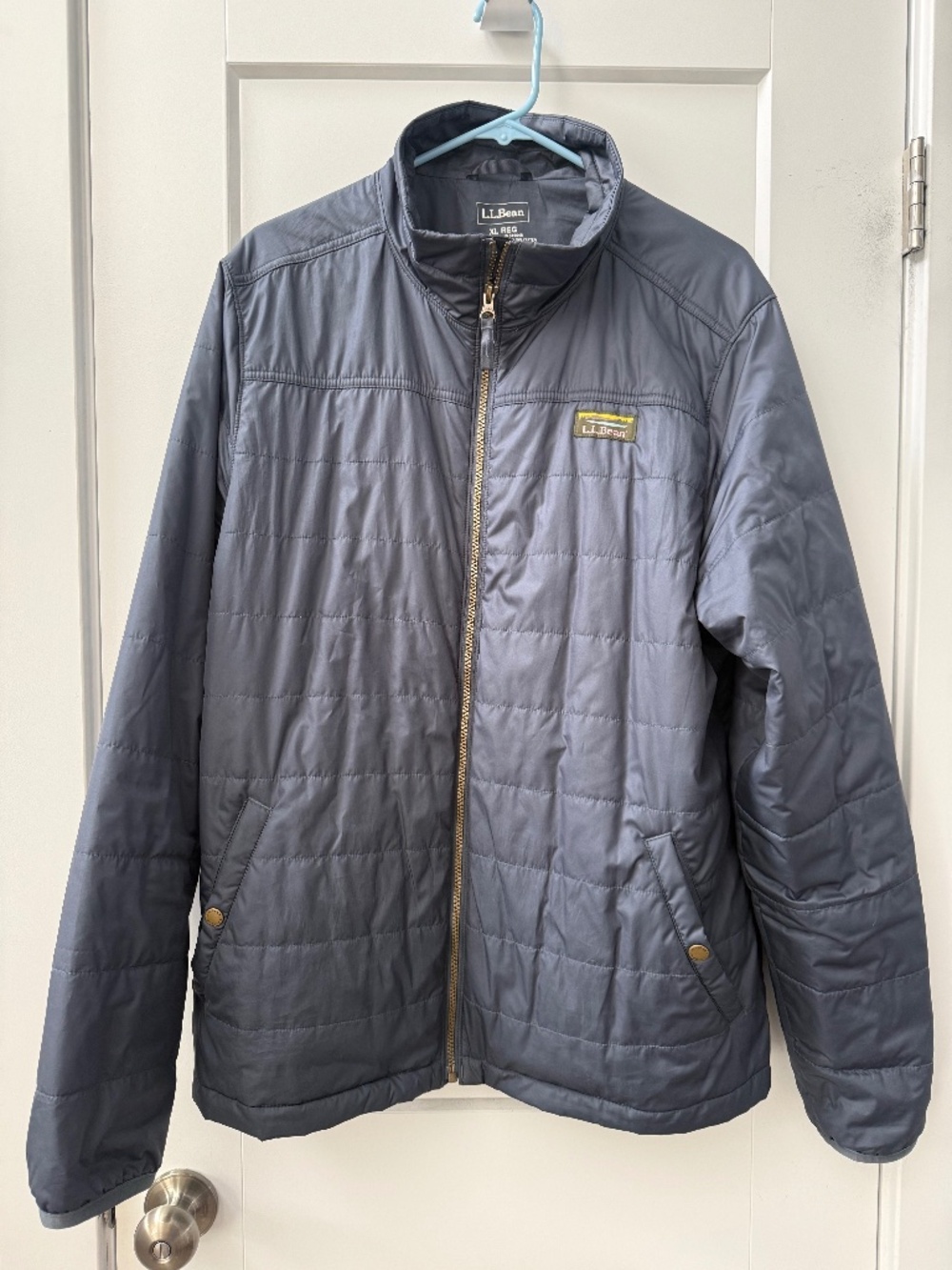LL Bean Men's Mountain Classic Puffer Jacket